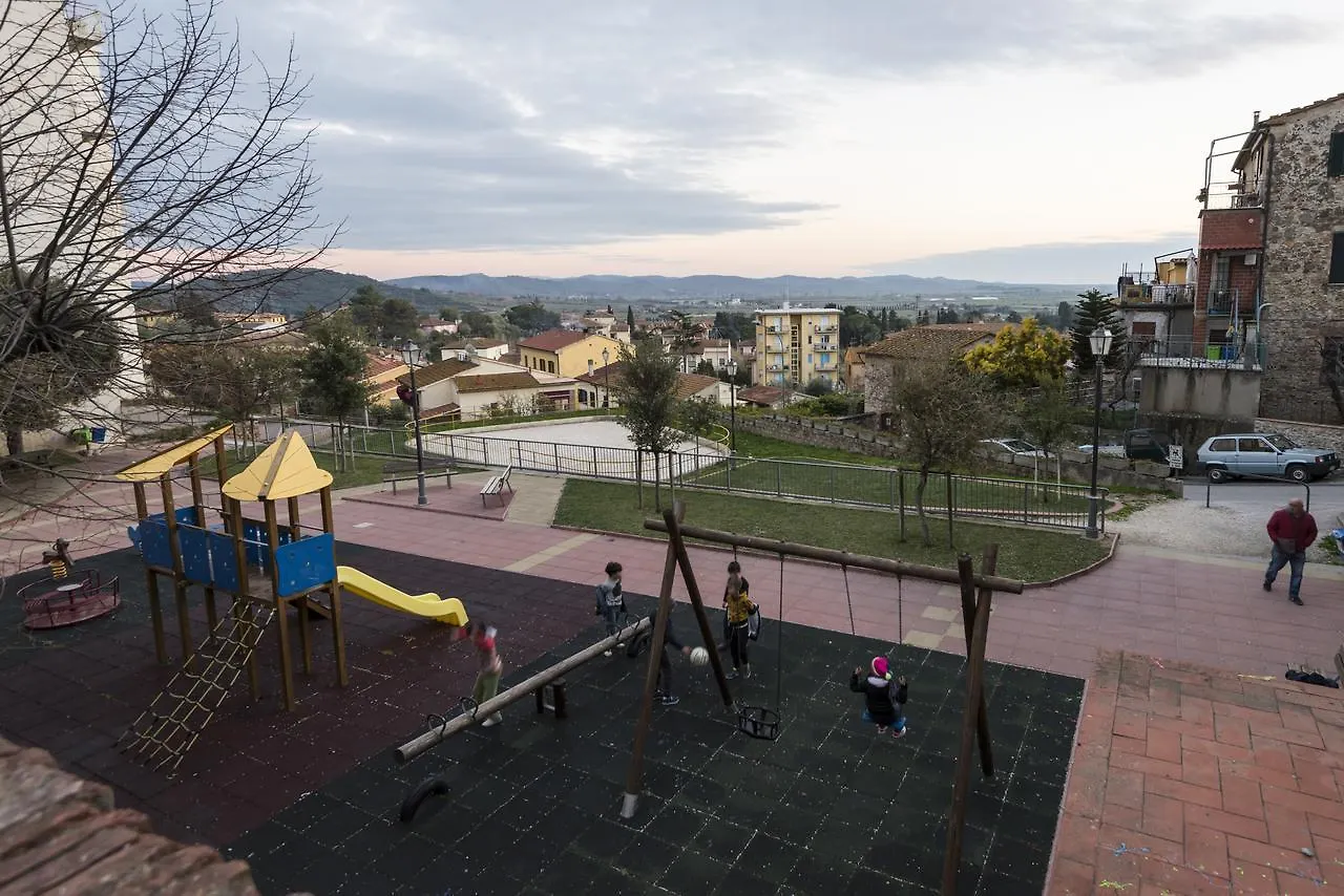 Il Chiostro Appartamenti & Suites Suvereto 0*,