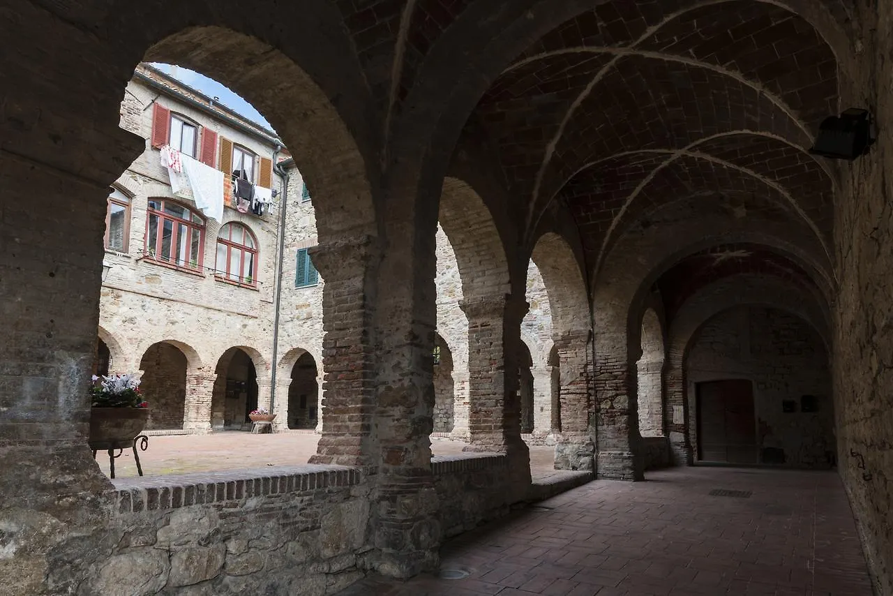 Il Chiostro Appartamenti & Suites Suvereto 0*,